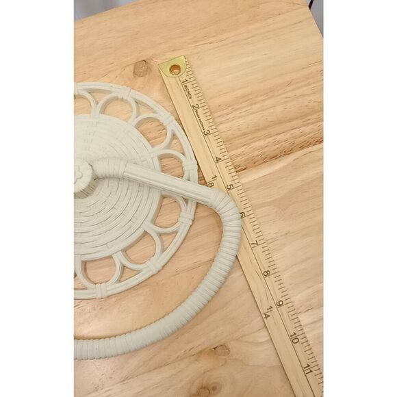 Vintage homeco interiors, wall hanging towel rack , plastic ,white faux wicker - Picture 5 of 7